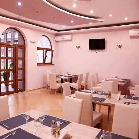 Apollonia Hotel 3*