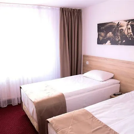 Apollonia 3*
