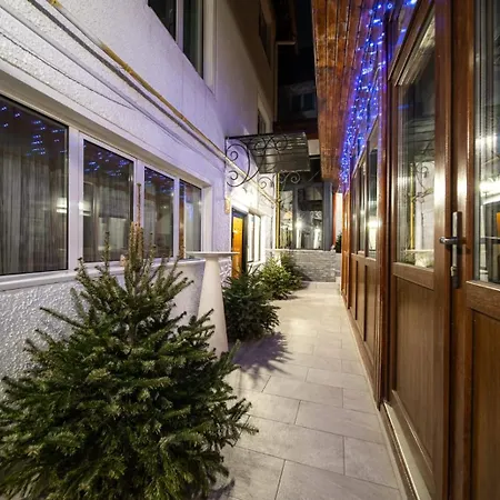 Apollonia Hotel