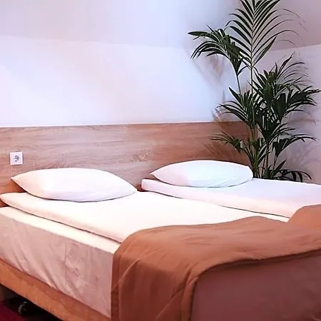Apollonia 3* Brasov