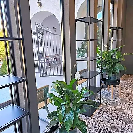 Hotel Apollonia 3*