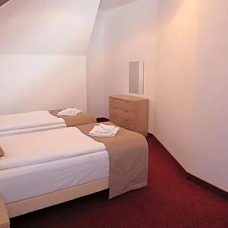 Apollonia Hotel