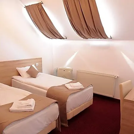 Apollonia Hotel