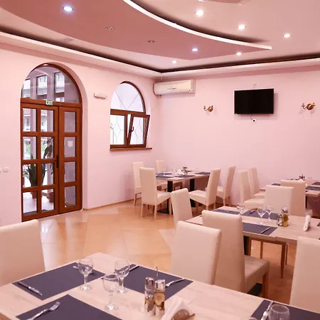 Hotel Apollonia 3*