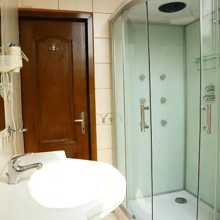 Hotel Apollonia 3*
