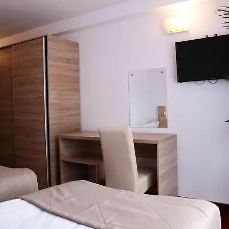 Apollonia Hotel 3*